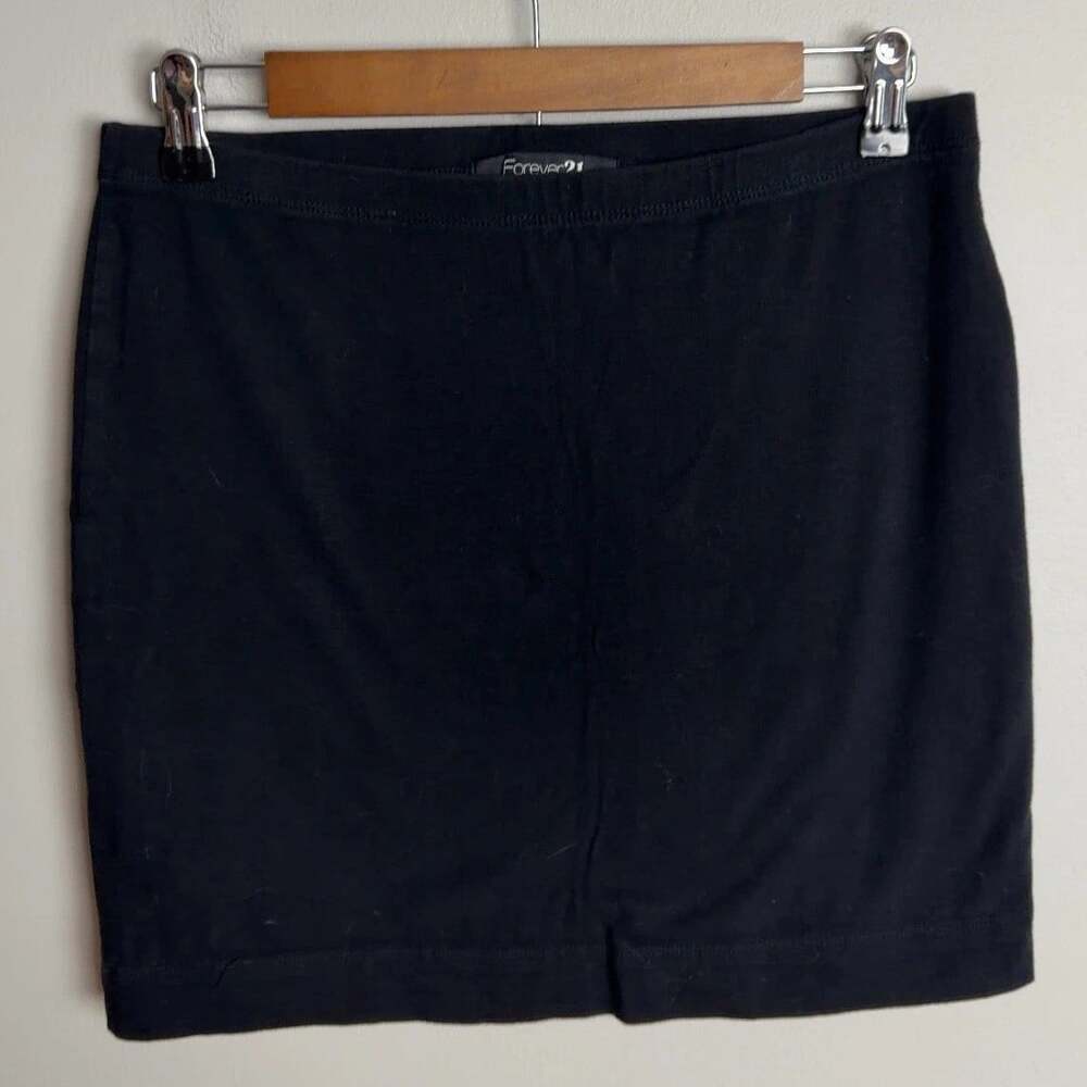 Forever 21 Black Mini Skirt Size Large Stretchy Cotton Blend Basic Women’s